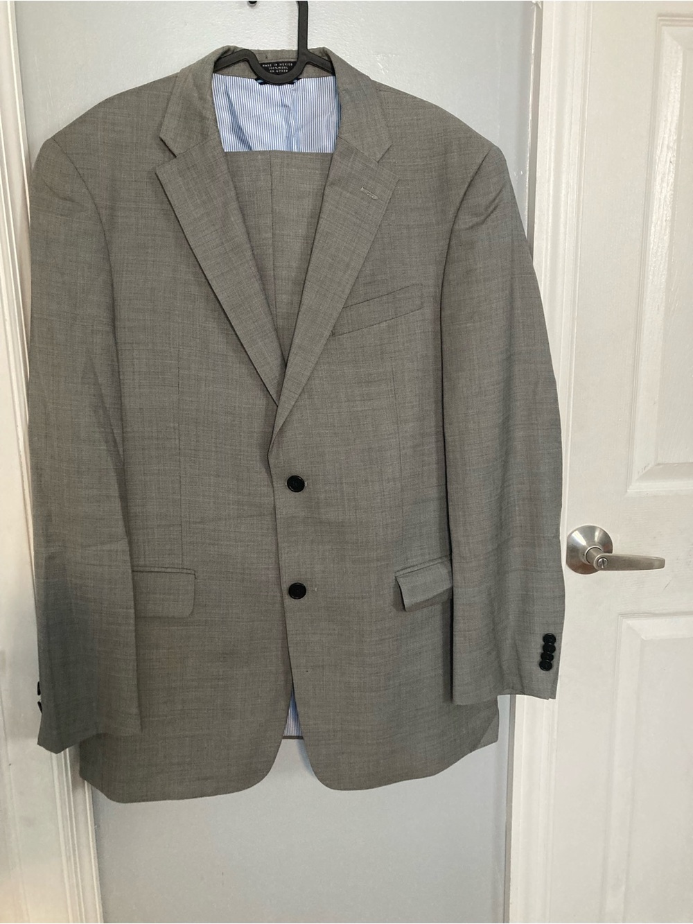 Tommy Hilfiger Light Gray Two-Button Men's Suit Jacket